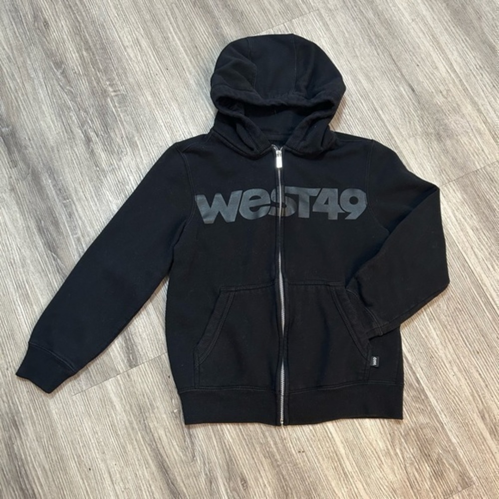 WEST 49 youth boys zip up hoodie sweater sweatshirt. EEUC. Size medium-Age 10-12